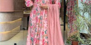 Ladies Rayon Embroidery & Sequence Work Kurti Set