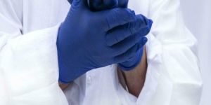 Strile Nitrile Examination Gloves