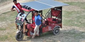 E Rickshaw Solar Roof Top Panel