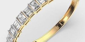 Lab Grown Diamond Bracelet With Yellow Gold