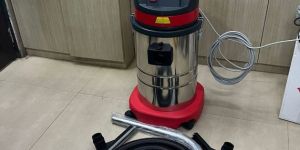 Industrial Vacuum Cleaner