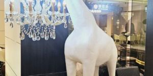 Fiber Glass Giraffe Lamp