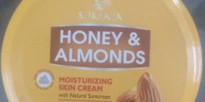 Almond Honey Moisturising Cream