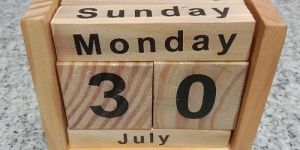 Wooden Desk Calendar