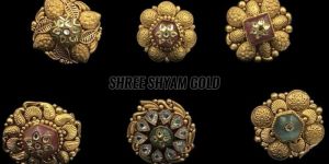 Traditional Gold Finish Antique Floral Ring