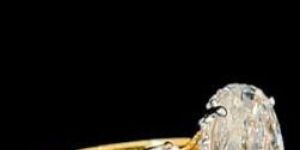 18kt Gold Elongated Cushion Cut Lab Grown Diamond Ring