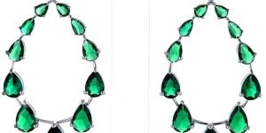 18kt Gold Green Gemstone Diamond Earrings
