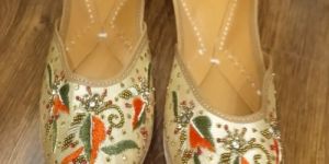 Ladies Punjabi Jutti