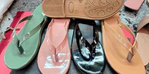 Glossy Finish Ladies Slipper