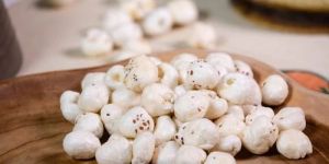 White Phool Makhana