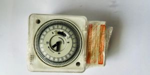 24 Hour Analog Timer Switch