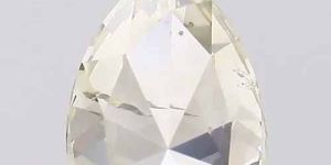 White Pear Cut Diamond
