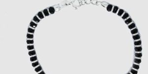 KP036640 Nazaria Black Beads Women Bangle