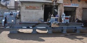Extra Heavy Duty Roll Turning Lathe Machine