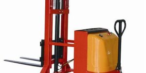 Semi-electric Counter Balance Stackers