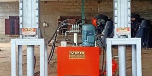 Semi Automatic Interlocking Bricks Machine