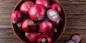 a Grade Red Onion