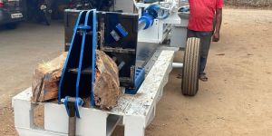 Wood Log Splitter Machine