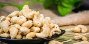 W210 Whole Cashew Nut