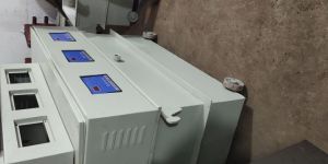 100 KVA 3 Phase Oil Cool Voltage Stabilizer