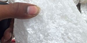 Semi Glossy Quartz Lumps