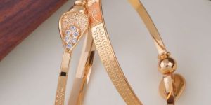 Leaf Shaped Artificial Golden Bracelet