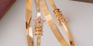 Star Shaped Artificial Golden Bracelet