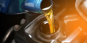 Fully Synthetic Engine Oil
