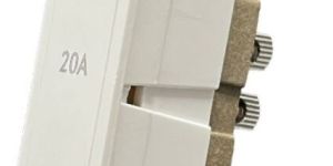 3-GEE 20A. 1 Way Switch With Porcelain