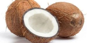 De Husked Coconut
