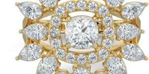 14K Gold Floral Cluster Diamond Ring