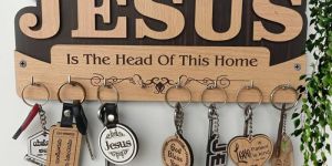 Polished Wooden Wall Mounted Key Holder