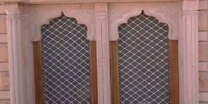 7x7x2 Feet Sandstone Jharokha Article