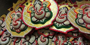 vetiver vinayagar wooden statue