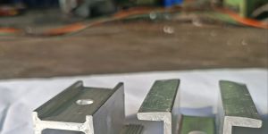 Aluminium Solar Penal U or Middle Clamp