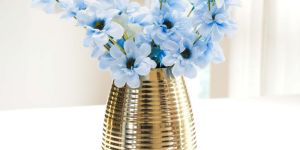 VA10121 Ribbed Flower Vase