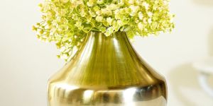 VA10025L Golden Flower Vase
