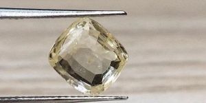 1 Carat Natural Yellow Sapphire Gemstone