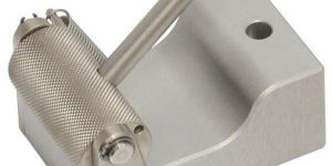 Self-tightening Eccentric Grips