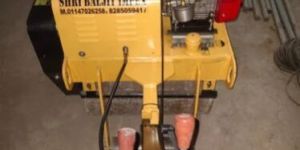 Single Drum Walk behind Road Roller