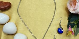 Silver-Toned Blue Pendant Set