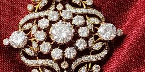 Designer Diamond Studded Ladies Pendant