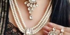 Elegant White Kundan & Pearl Layered Choker Set