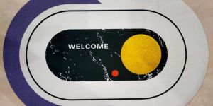 Oval Abstract Velvet Grip Welcome Mat