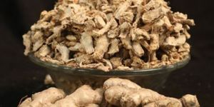 Dehydrated Ginger Flakes