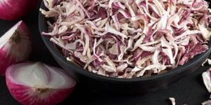 Dehydrated Red Onion Flakes