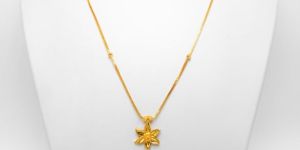 92% New Design Gold Chain Pendant Set