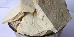 Raw Multani Mitti Lumps
