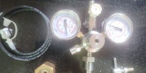 Oxygen Pressure Regulator