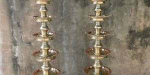 Kerala Step Vilakku, Kuthu Vilakku